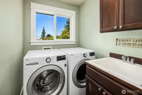 1109 33rd Avenue E Seattle WA 98112