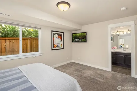 1109 33rd Avenue E Seattle WA 98112