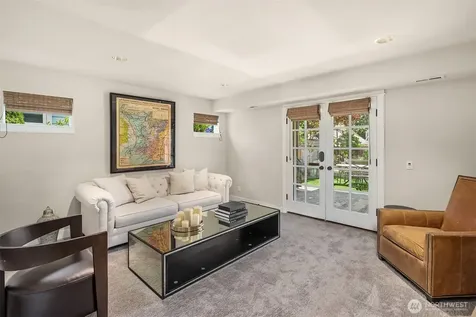1109 33rd Avenue E Seattle WA 98112