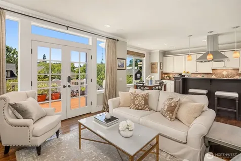 1109 33rd Avenue E Seattle WA 98112