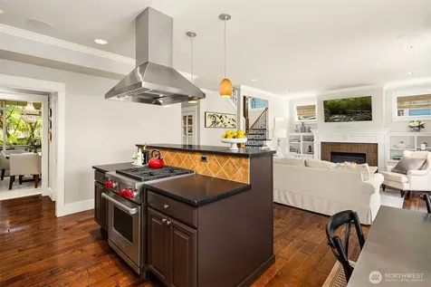 1109 33rd Avenue E Seattle WA 98112