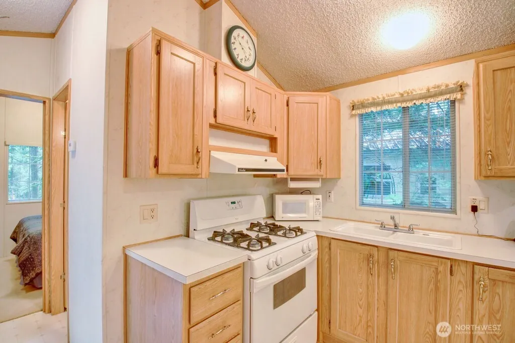 57 Riverside Drive Deming WA 98244