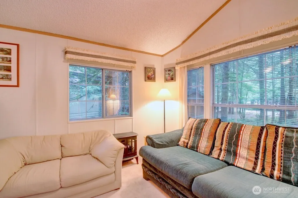 57 Riverside Drive Deming WA 98244