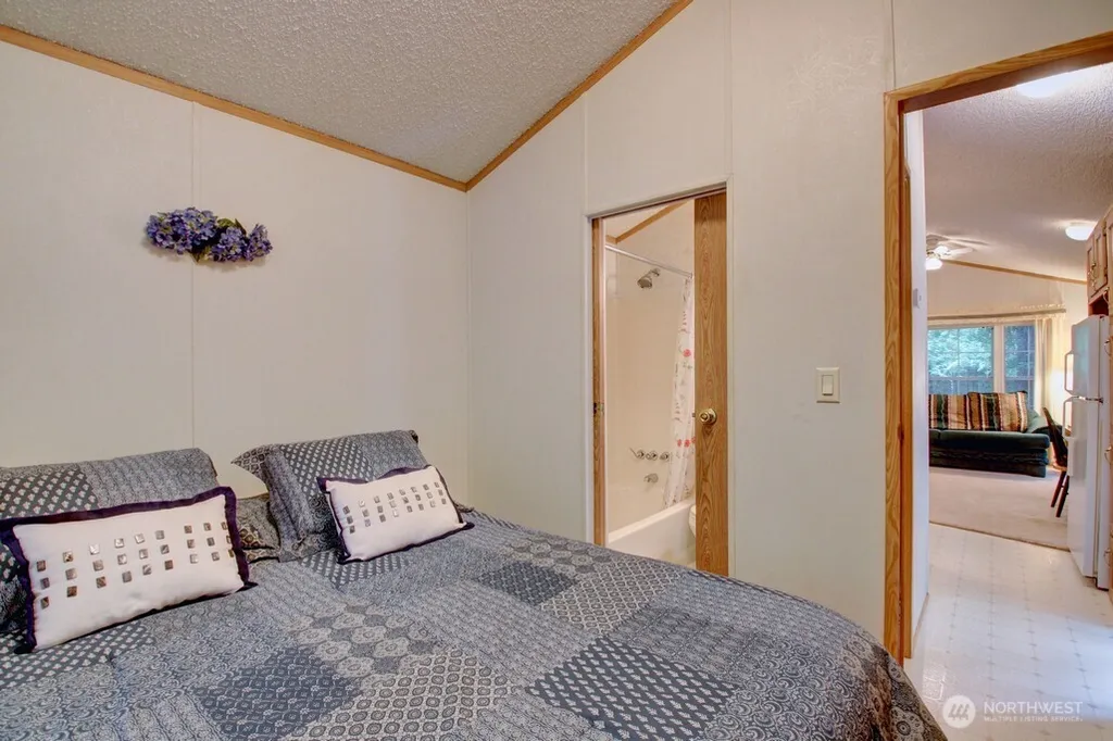 57 Riverside Drive Deming WA 98244