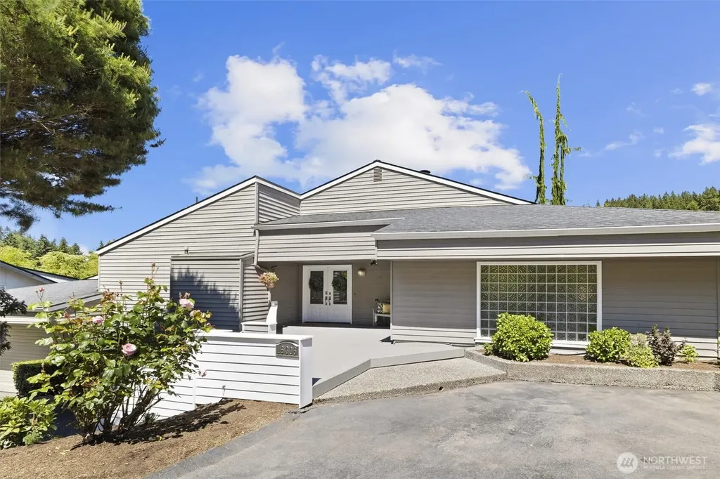 16306 Valhalla Drive Bothell WA 98011