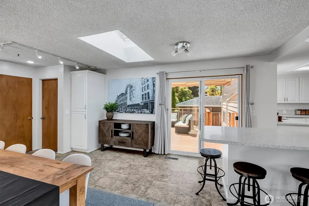 1925 SW 167th Street Burien WA 98166