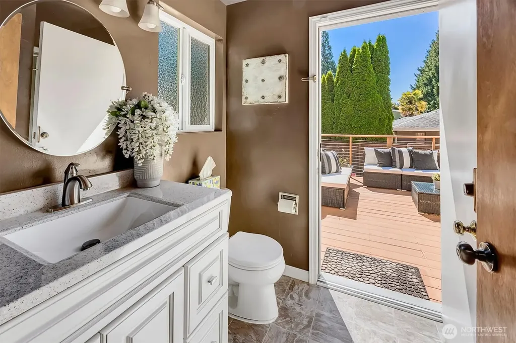 1925 SW 167th Street Burien WA 98166