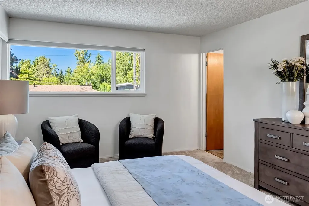 1925 SW 167th Street Burien WA 98166