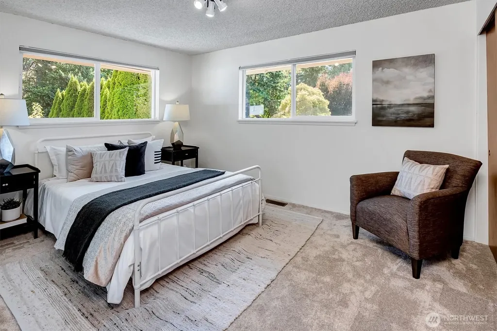 1925 SW 167th Street Burien WA 98166