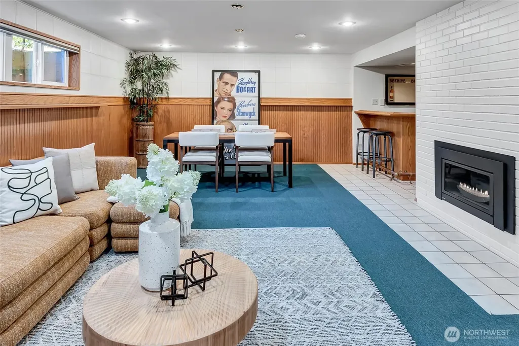 1925 SW 167th Street Burien WA 98166