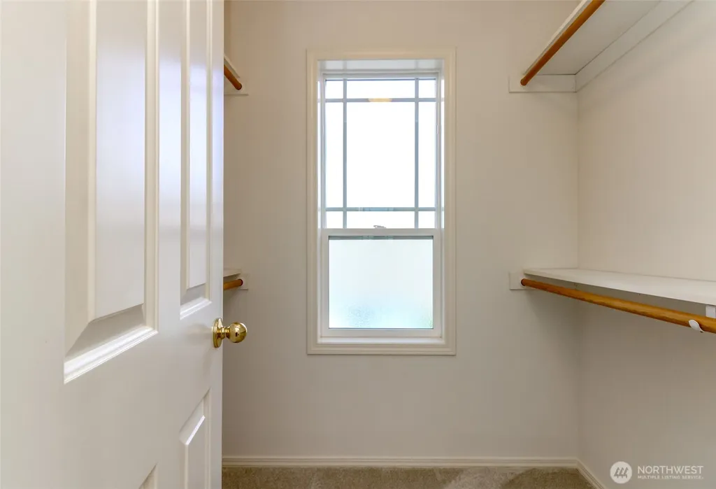1425 Richmond Court Dupont WA 98327
