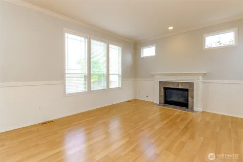1425 Richmond Court Dupont WA 98327