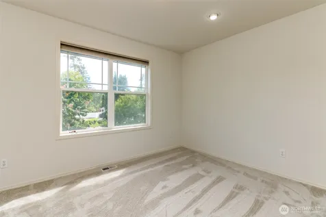1425 Richmond Court Dupont WA 98327