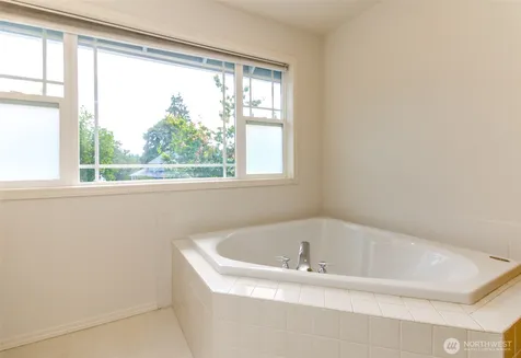 1425 Richmond Court Dupont WA 98327
