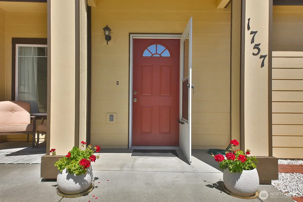 1757 Compass Boulevard Freeland WA 98249