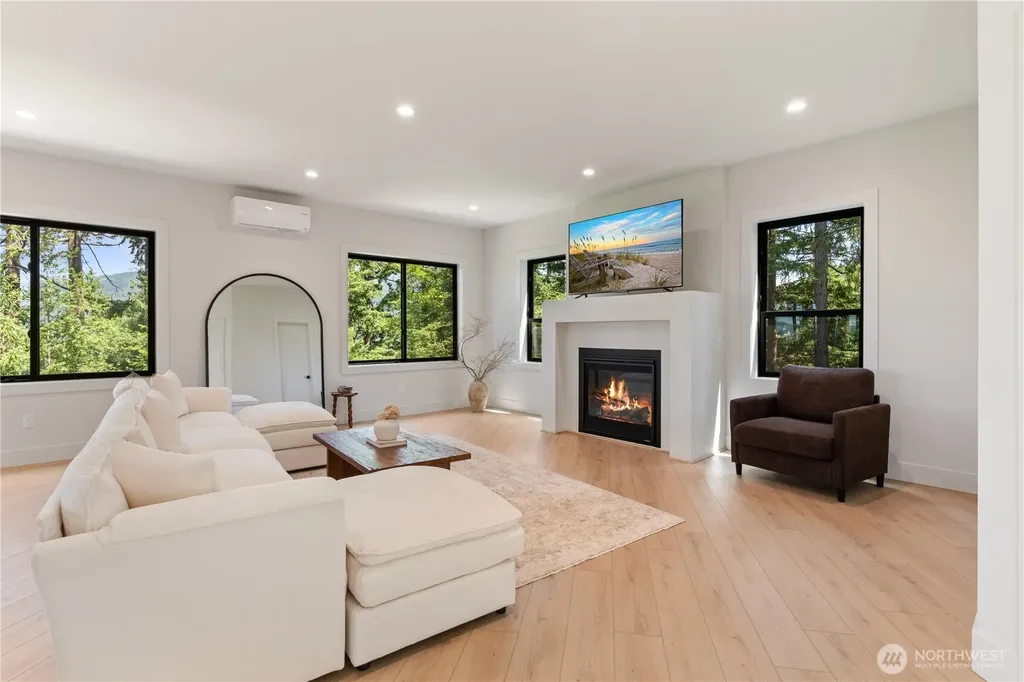 11 Oval Court Bellingham WA 98229