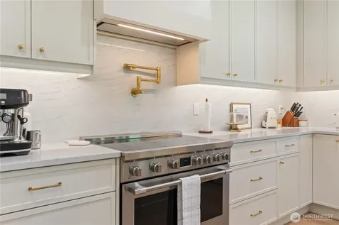 11 Oval Court Bellingham WA 98229