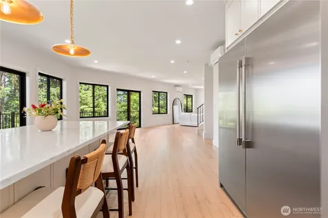 11 Oval Court Bellingham WA 98229