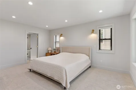 11 Oval Court Bellingham WA 98229