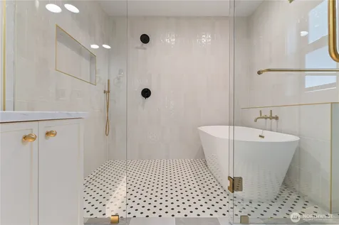11 Oval Court Bellingham WA 98229