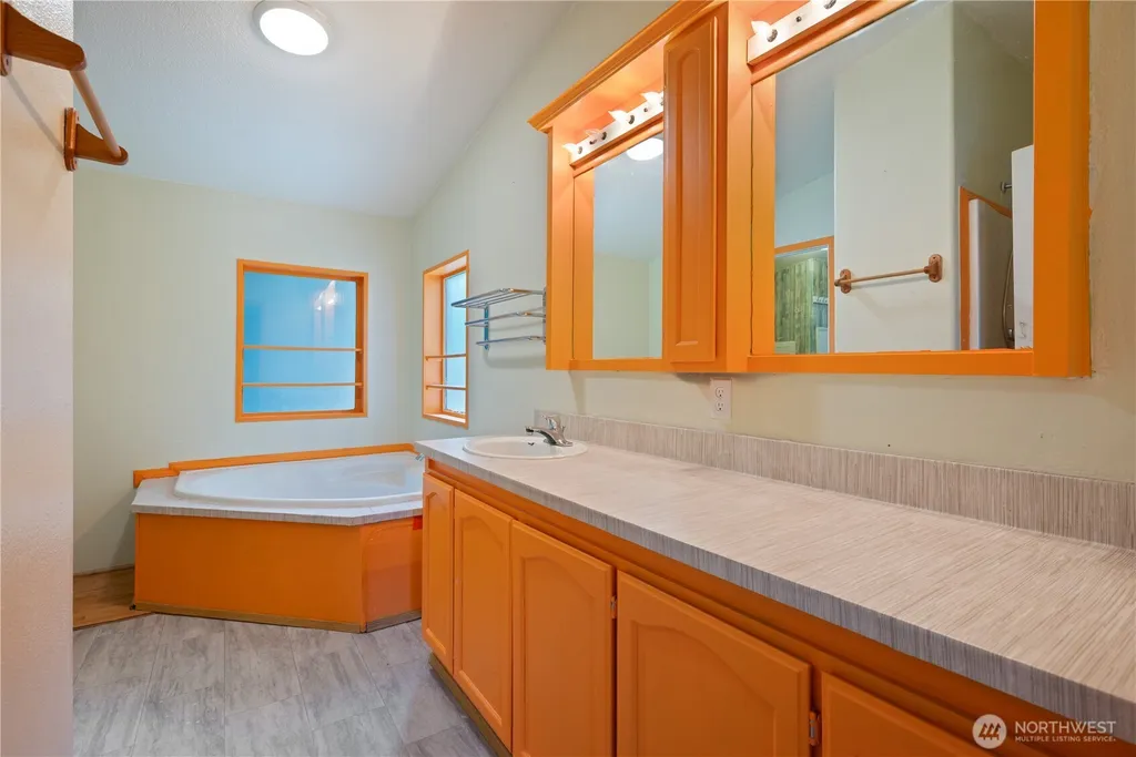 600 Egret Lane Longview WA 98632