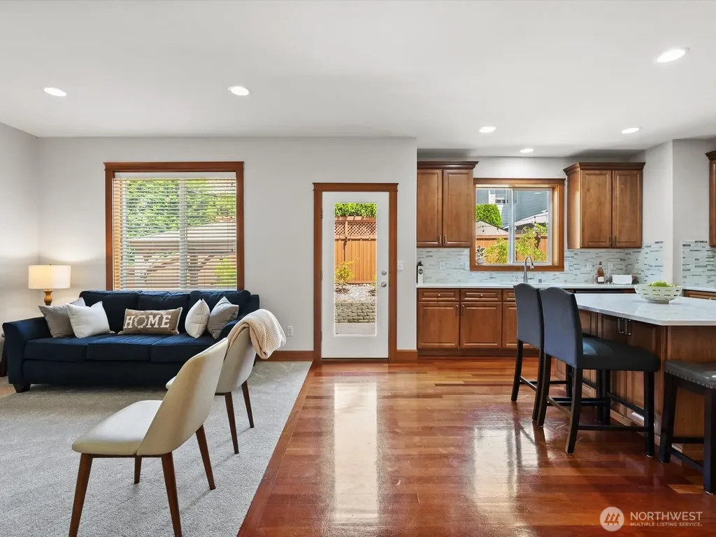22622 SE 271st Street Maple Valley WA 98038