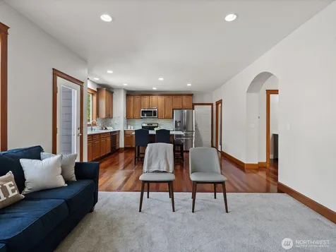 22622 SE 271st Street Maple Valley WA 98038