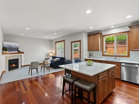 22622 SE 271st Street Maple Valley WA 98038