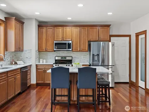 22622 SE 271st Street Maple Valley WA 98038