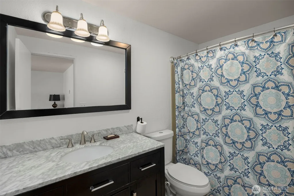 4231 NE 5th Street Renton WA 98059