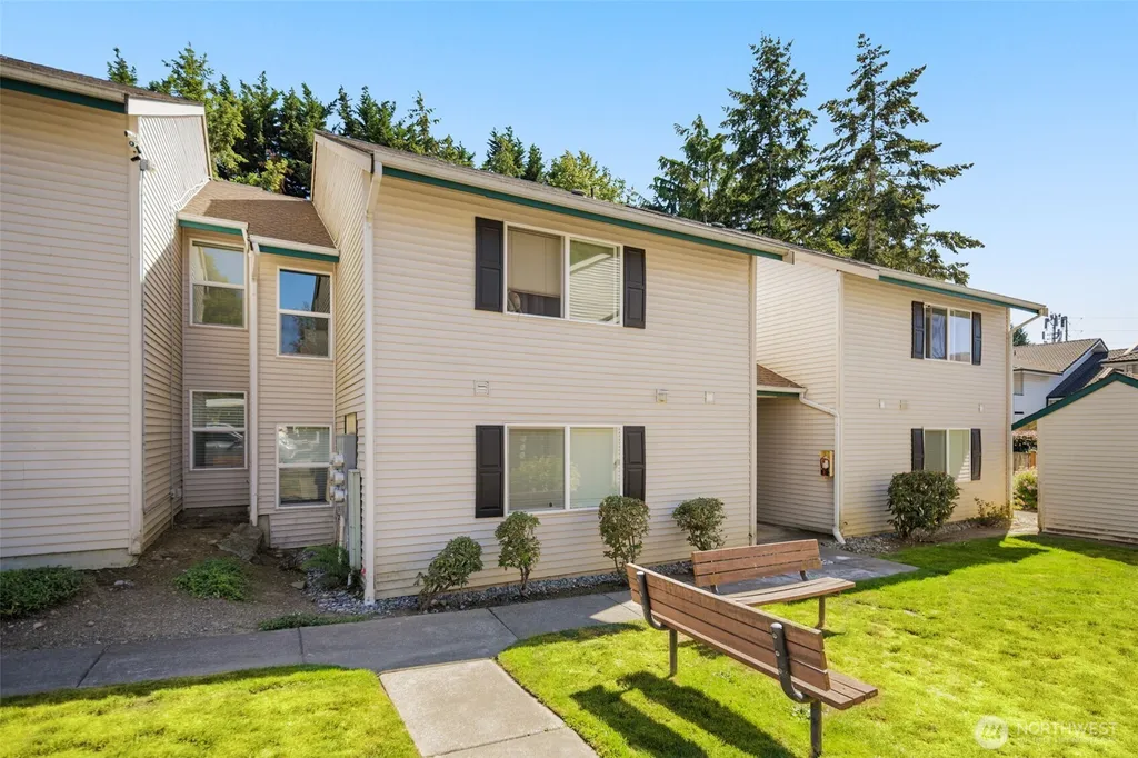 4231 NE 5th Street Renton WA 98059