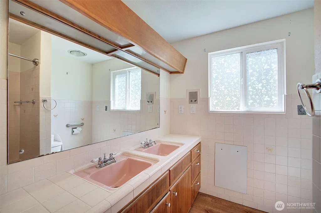18021 Issaquah Hobart Road SE Issaquah WA 98027