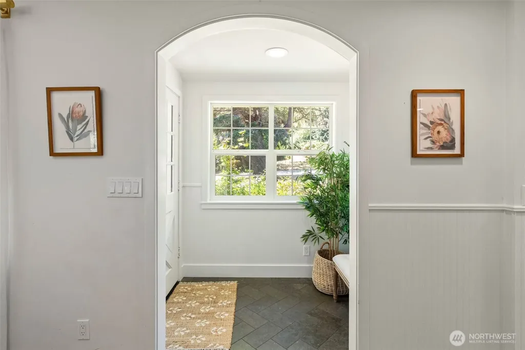 5356 Ruby Place NE Bainbridge Island WA 98110