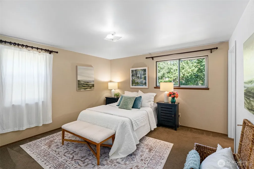 5356 Ruby Place NE Bainbridge Island WA 98110