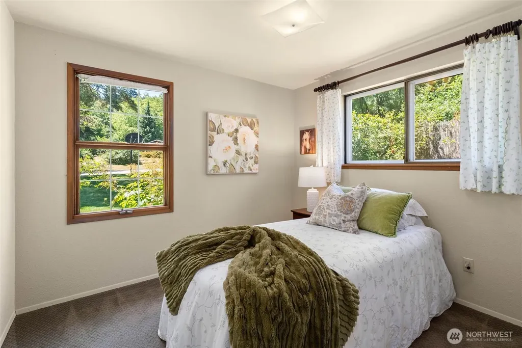 5356 Ruby Place NE Bainbridge Island WA 98110