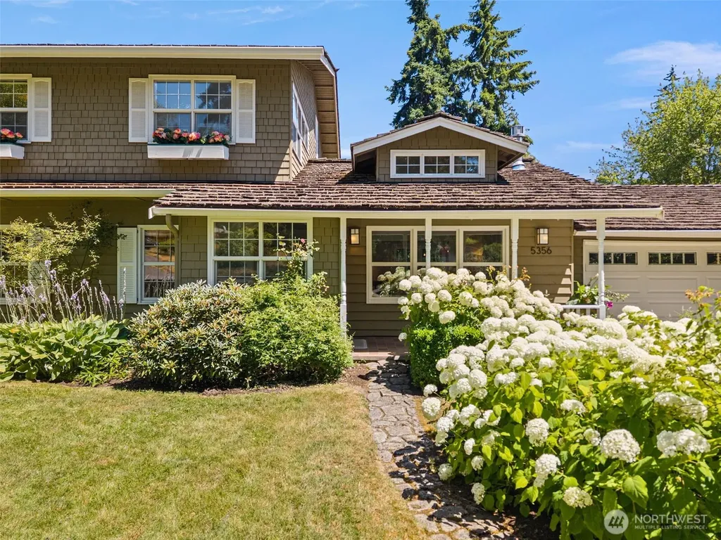 5356 Ruby Place NE Bainbridge Island WA 98110