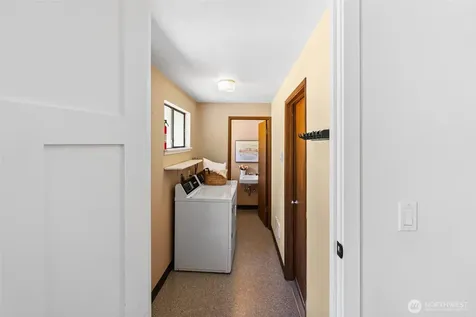 5356 Ruby Place NE Bainbridge Island WA 98110