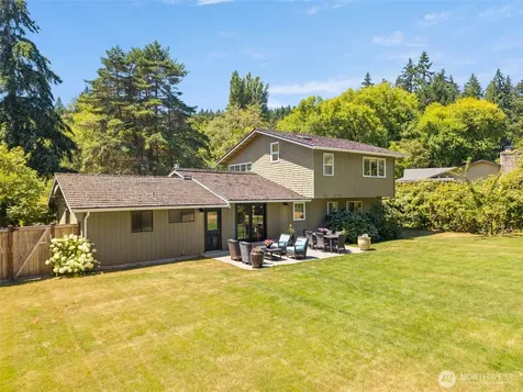 5356 Ruby Place NE Bainbridge Island WA 98110