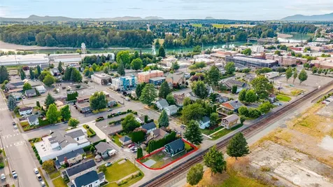 100 Milwaukee Street Mount Vernon WA 98273