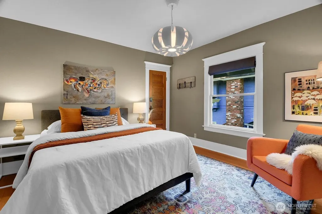 1229 18th Avenue E Seattle WA 98112