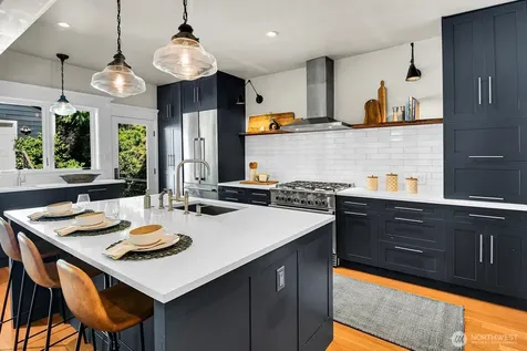 1229 18th Avenue E Seattle WA 98112