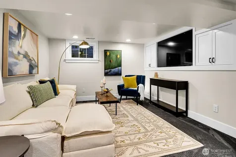 1229 18th Avenue E Seattle WA 98112