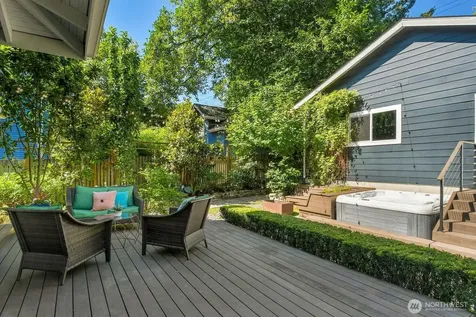 1229 18th Avenue E Seattle WA 98112