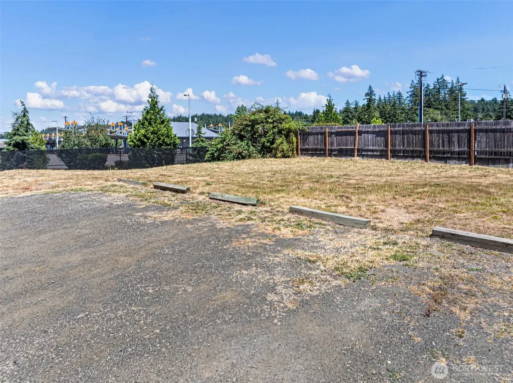 1042 Hanford Avenue Bremerton WA 98310
