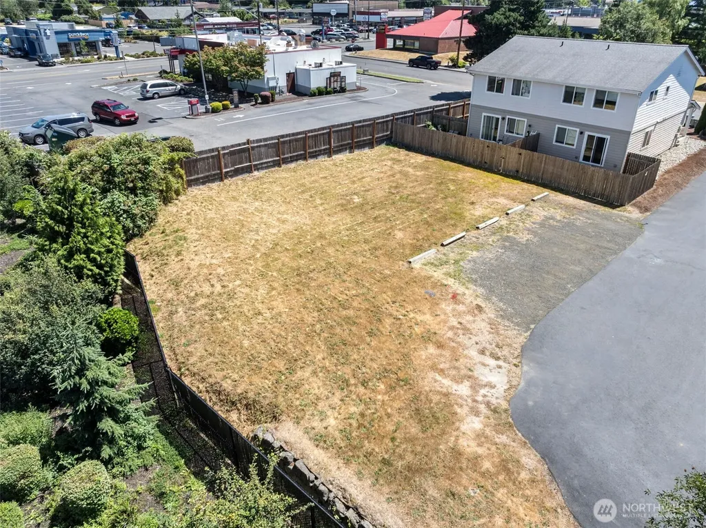 1042 Hanford Avenue Bremerton WA 98310