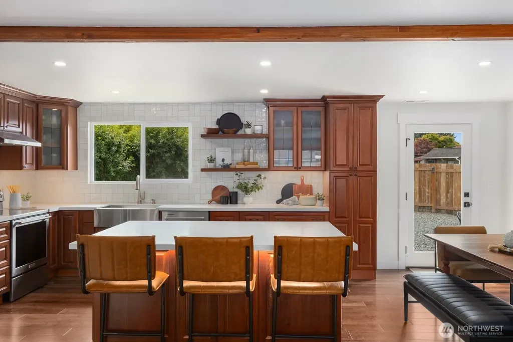 18376 Myrtle Drive Burlington WA 98233