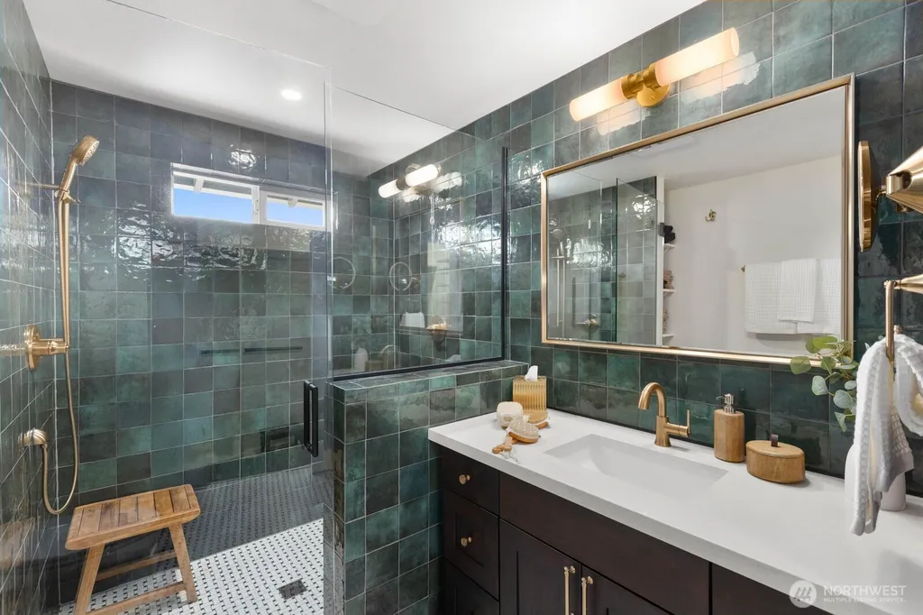 18376 Myrtle Drive Burlington WA 98233