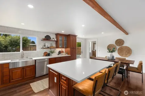18376 Myrtle Drive Burlington WA 98233