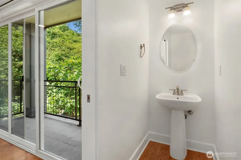 2755 SW Sylvan Heights Drive Seattle WA 98106