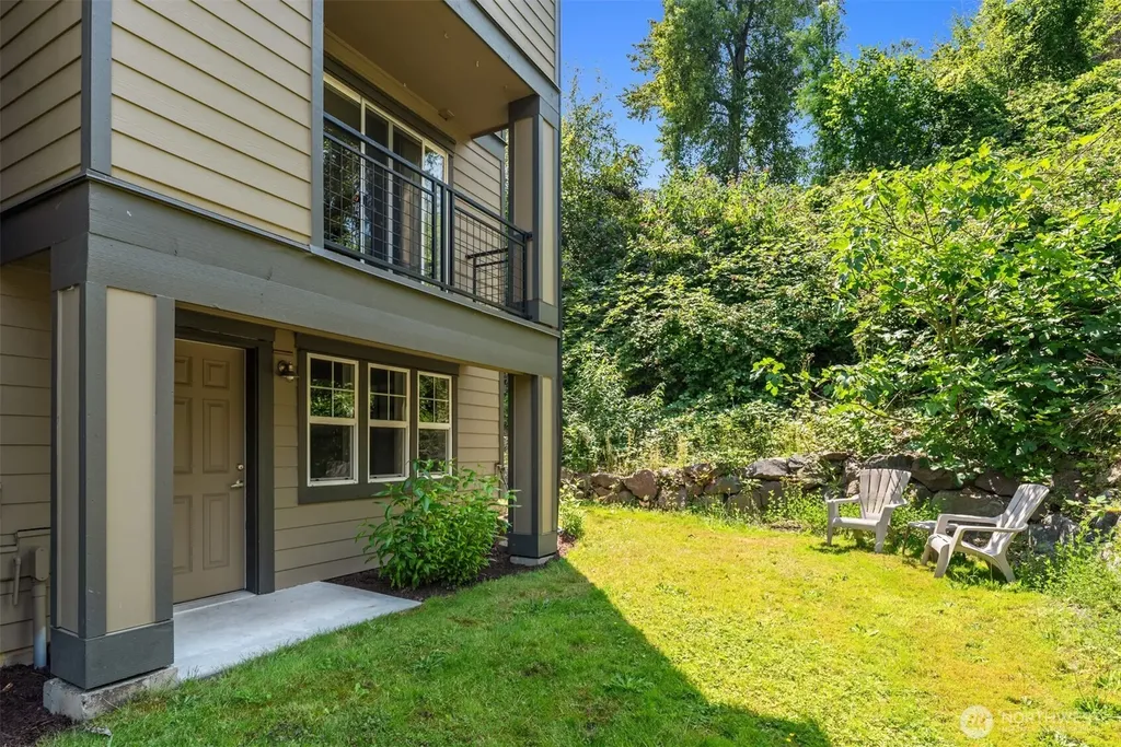 2755 SW Sylvan Heights Drive Seattle WA 98106